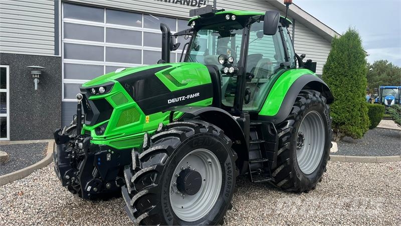 Deutz-Fahr Agrotron 6215 TTV Med frontlift Tractors