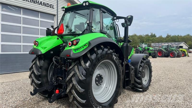 Deutz-Fahr Agrotron 6215 TTV Med frontlift Tractors