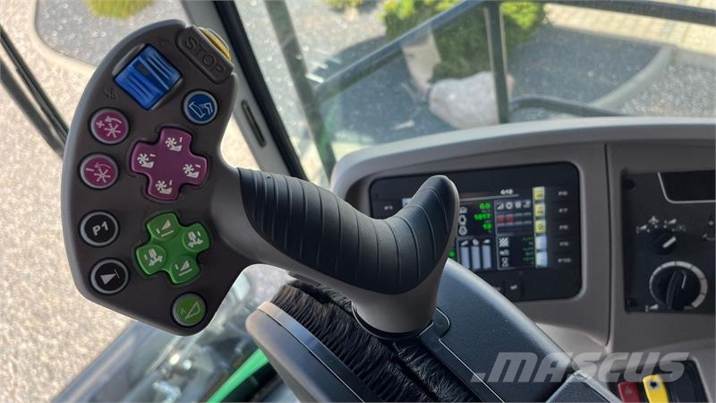 Deutz-Fahr C7206 With 24feed - 7.2m header. New and unused Co Leikkuupuimurit