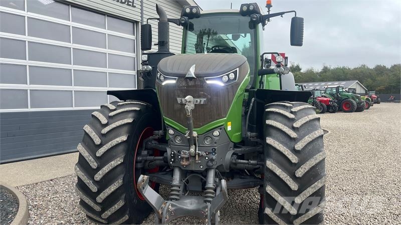 Fendt 1042 Vario S4 Profi Plus Med frontlift Traktorer