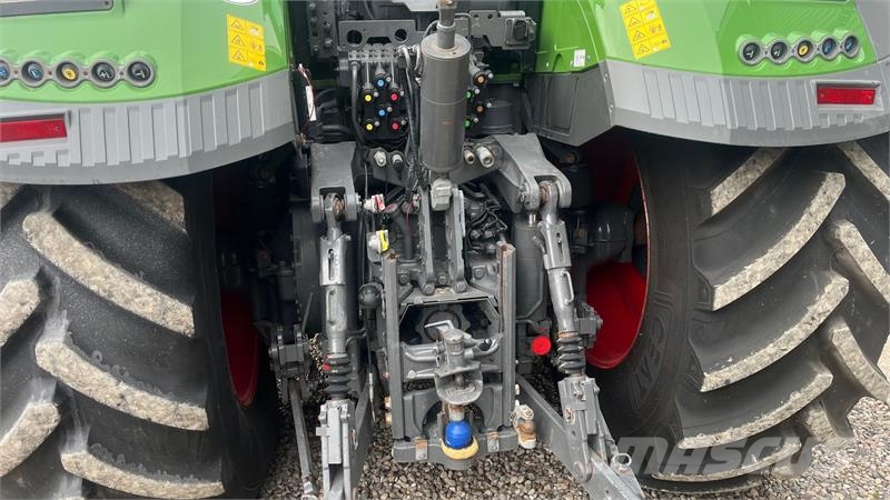 Fendt 1042 Vario S4 Profi Plus Med frontlift Traktorer