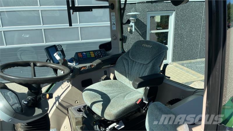 Fendt 313 VARIO Med frontlift og frontlæsser Трактори