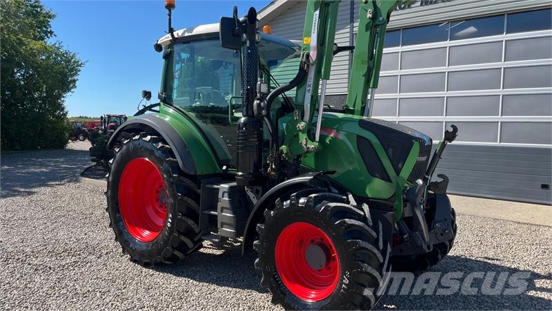 Fendt 313 VARIO Med frontlift og frontlæsser Трактори