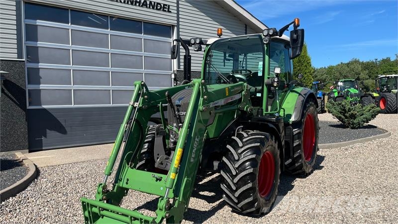 Fendt 313 VARIO Med frontlift og frontlæsser Трактори