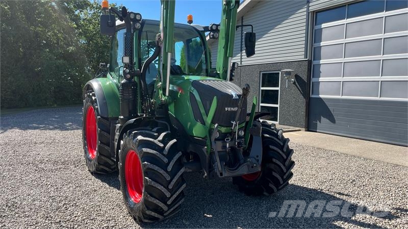 Fendt 313 VARIO Med frontlift og frontlæsser Трактори
