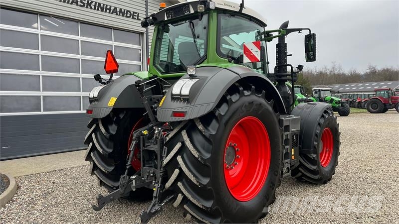 Fendt 828 Vario S4 Profi Plus Med frontlift Трактори