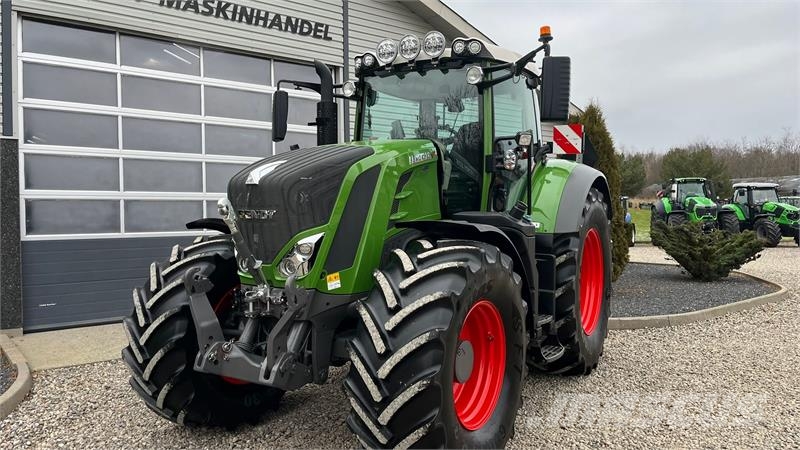 Fendt 828 Vario S4 Profi Plus Med frontlift Трактори