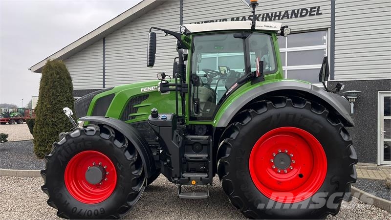 Fendt 828 Vario S4 Profi Plus Med frontlift Трактори