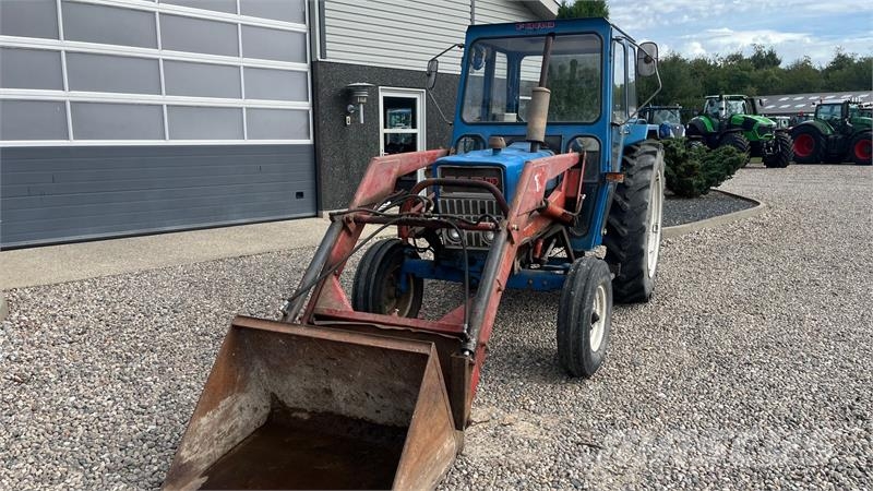 Ford 4000 Med servo og frontlæsser Traktori