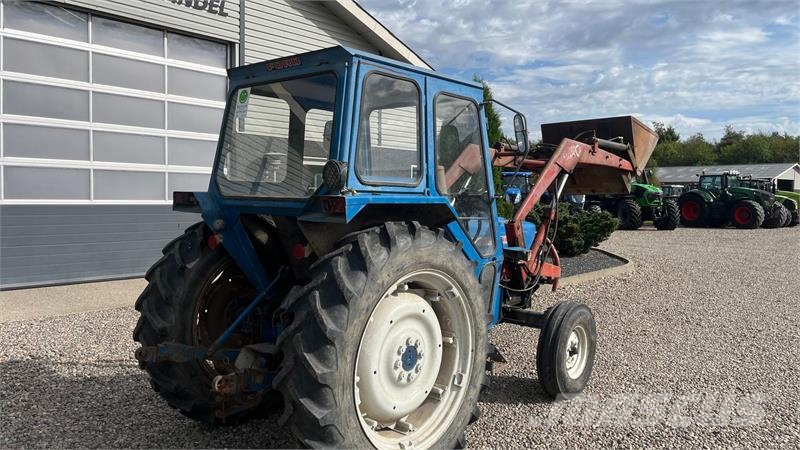 Ford 4000 Med servo og frontlæsser Traktori