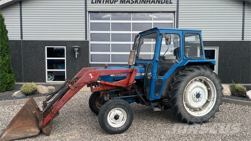 Ford 4000 Med servo og frontlæsser Traktori