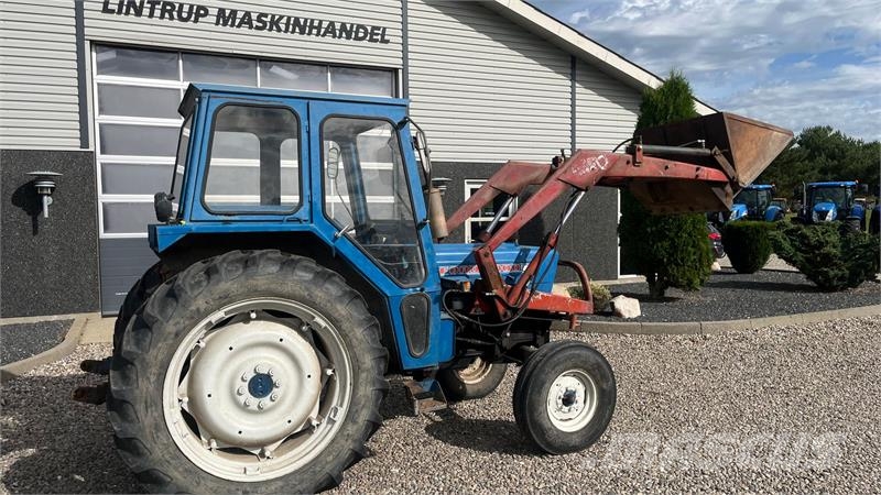 Ford 4000 Med servo og frontlæsser Traktori