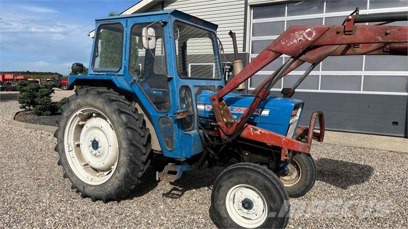 Ford 4000 Med servo og frontlæsser Traktori