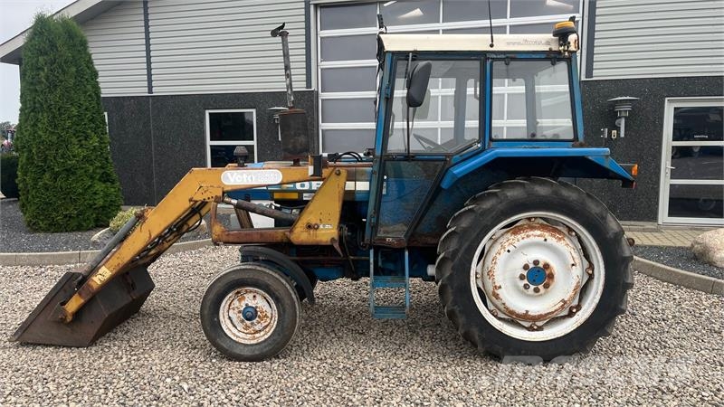 Ford 4610 Med frontlæsser Traktoren