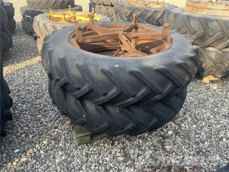 Goodyear 13,6 -38 Molcon 5 arme bred Riepas, riteņi un diski