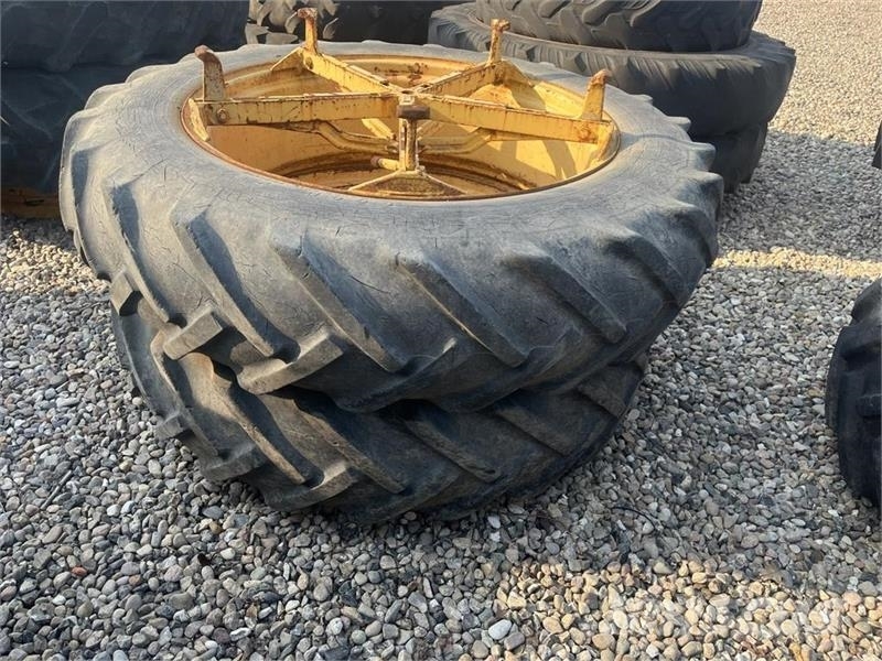 Goodyear 13,6 -38 Molcon 5 arme bred Tyres, wheels and rims