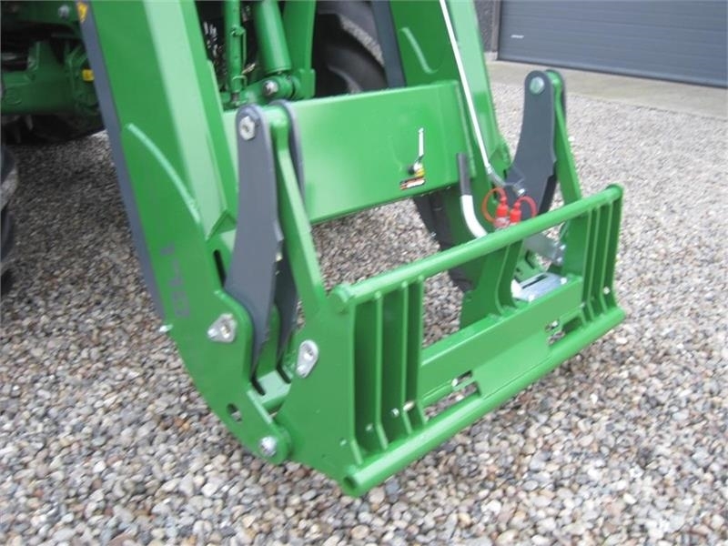 Hauer Frontlæsser til en god pris. Den stærke XB Bionic Front loaders and diggers