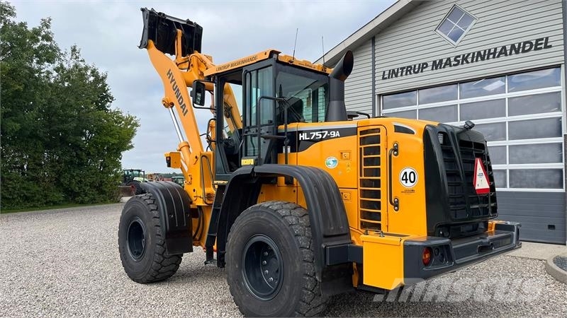 Hyundai 757-9A XTD med lang-arm. En-ejeres maskine med Loc Pás carregadoras de rodas
