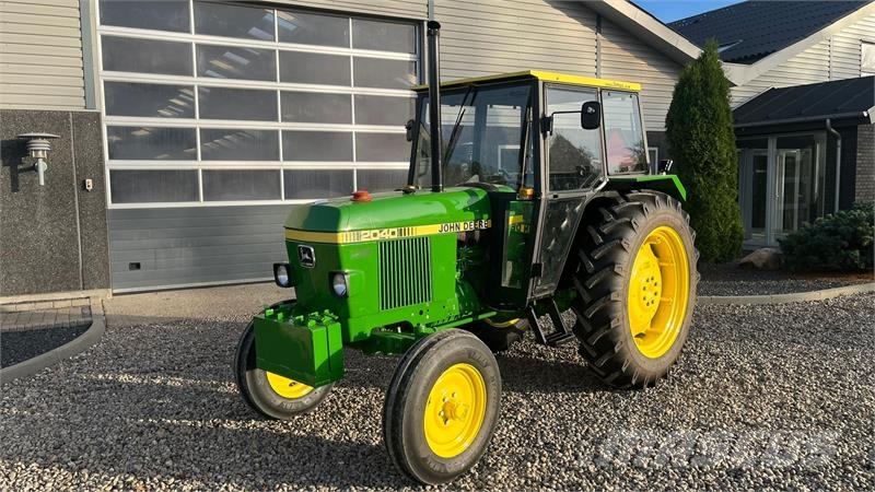 John Deere 2040 Med nye dæk hele vejen rundt Tractors