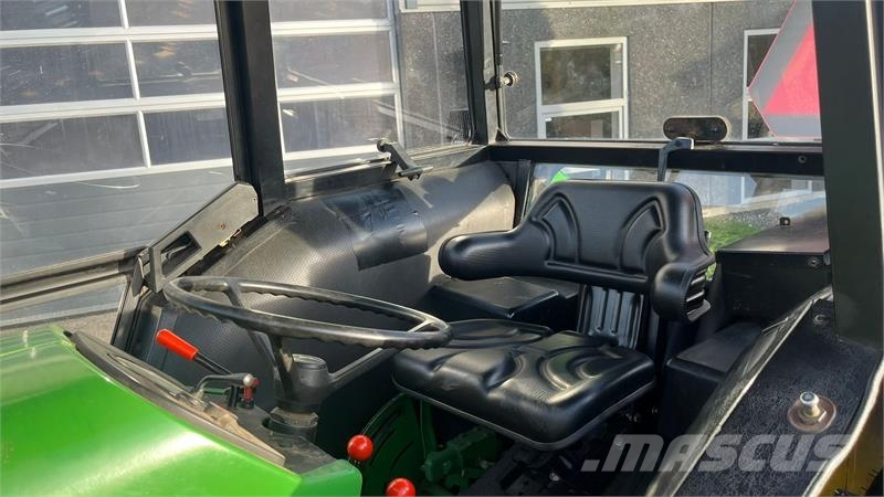 John Deere 2040 Med nye dæk hele vejen rundt Tractors