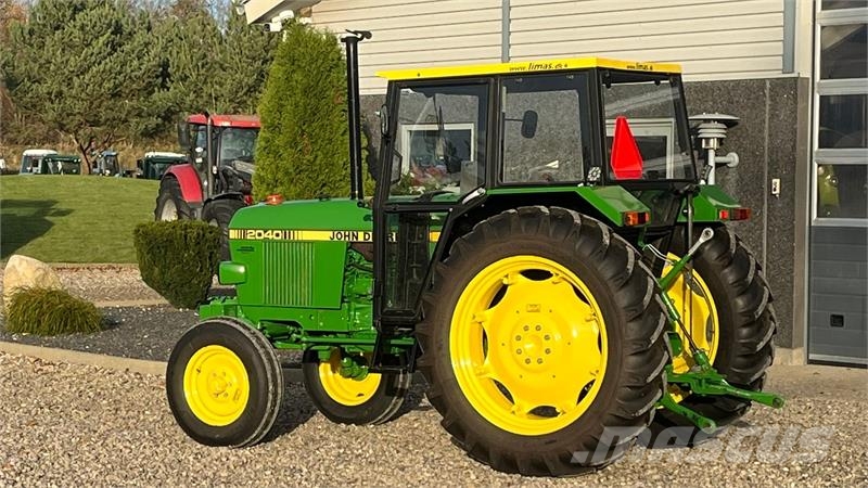 John Deere 2040 Med nye dæk hele vejen rundt Tractors