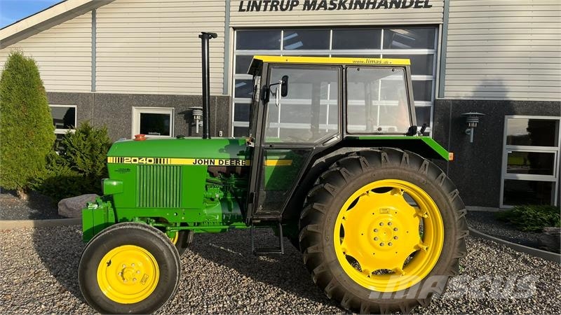 John Deere 2040 Med nye dæk hele vejen rundt Tractors