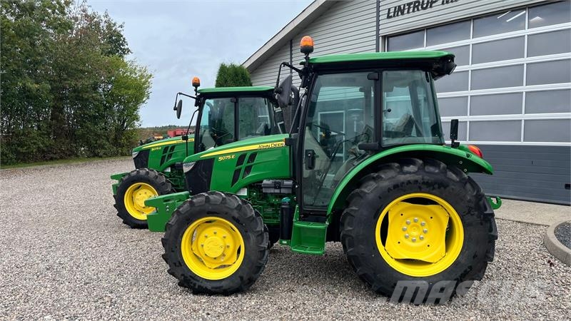 John Deere 5075E Med aircondition og vendegear Traktorer