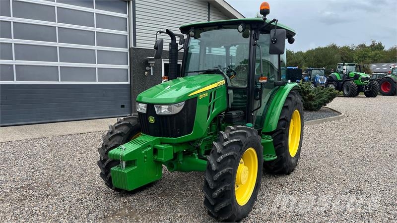John Deere 5075E Med aircondition og vendegear Traktorer