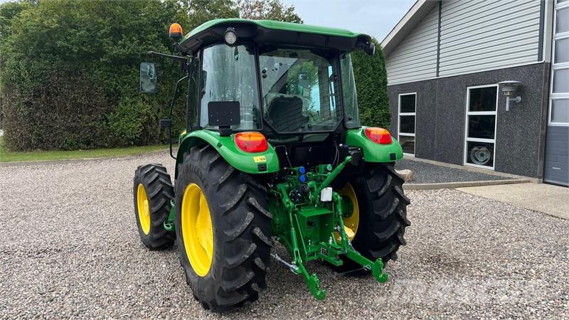 John Deere 5075E Med aircondition og vendegear Traktorer