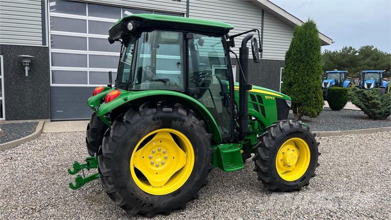 John Deere 5075E Med aircondition og vendegear Traktorer