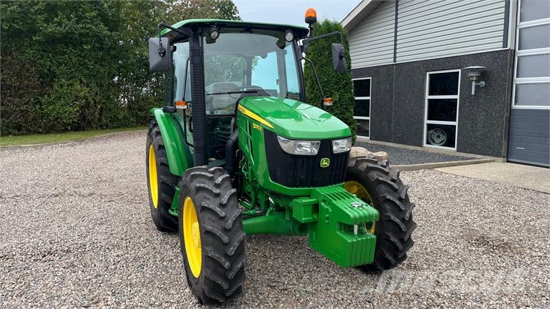 John Deere 5075E Med aircondition og vendegear Traktorer