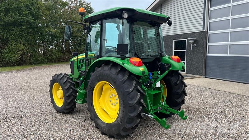 John Deere 5075E Med aircondition og vendegear Traktorer