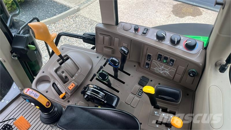 John Deere 6130M med Auto Quard gearkasse og med krybe gear. 트랙터