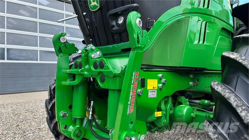 John Deere 6135R Krybegear, frontlift, TLS Affjedret foraksel Traktorer