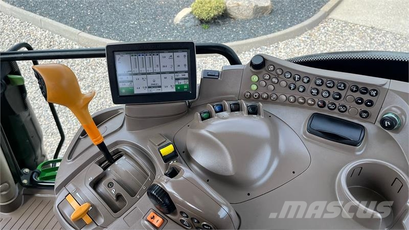 John Deere 6135R Krybegear, frontlift, TLS Affjedret foraksel Traktorer