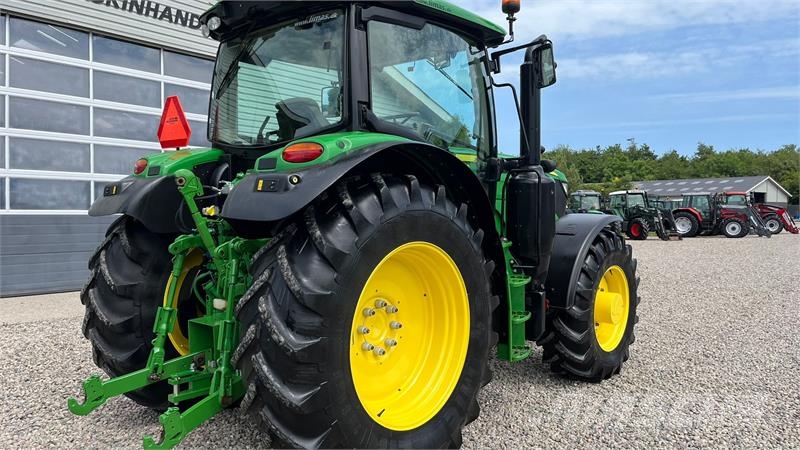 John Deere 6135R Krybegear, frontlift, TLS Affjedret foraksel Traktorer