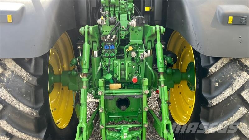 John Deere 6175R Med frontlift og frontPTO samt luft anlæg 트랙터