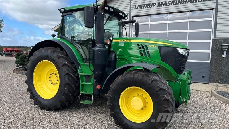 John Deere 6215R AP med frontlift Traktorer