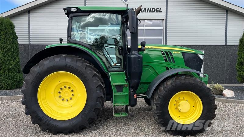 John Deere 6215R AP med frontlift Traktorer