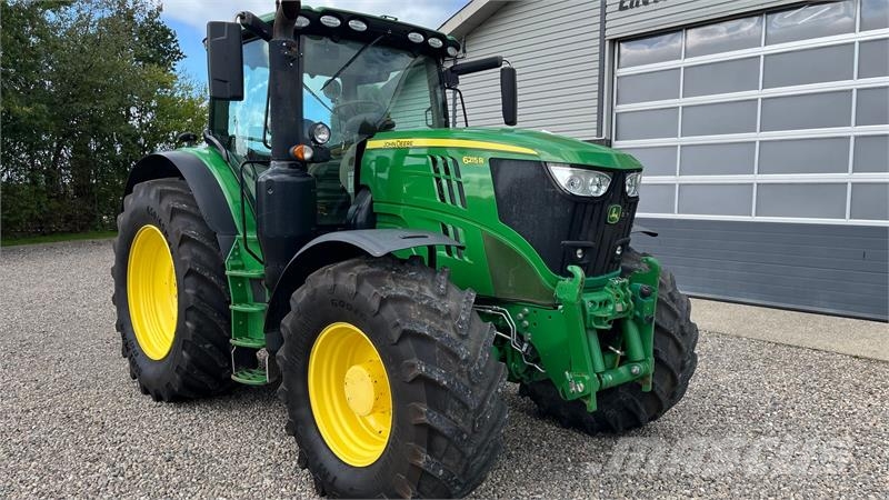John Deere 6215R AP med frontlift Traktorer