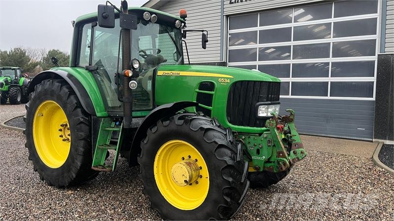 John Deere 6534 Premium med frontlift og frontPTO الجرارات