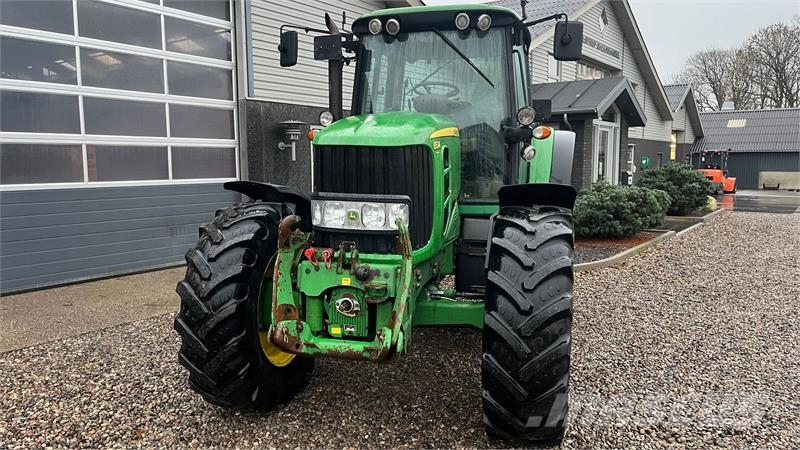 John Deere 6534 Premium med frontlift og frontPTO الجرارات