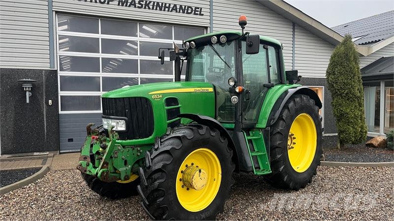 John Deere 6534 Premium med frontlift og frontPTO الجرارات