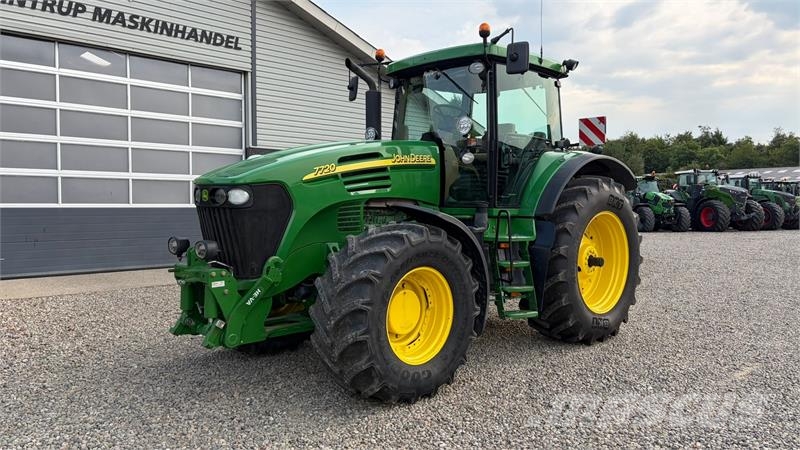 John Deere 7720 AutoPower Meget Velholdt! Трактори