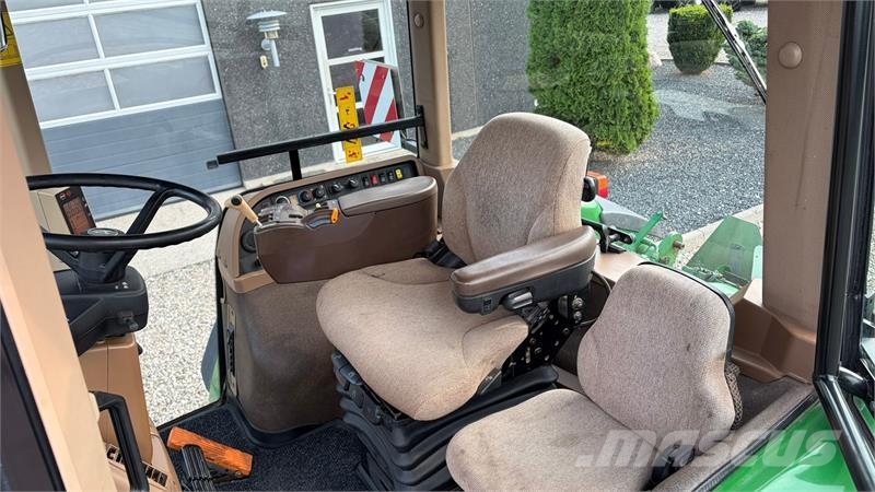 John Deere 7720 AutoPower Meget Velholdt! Трактори