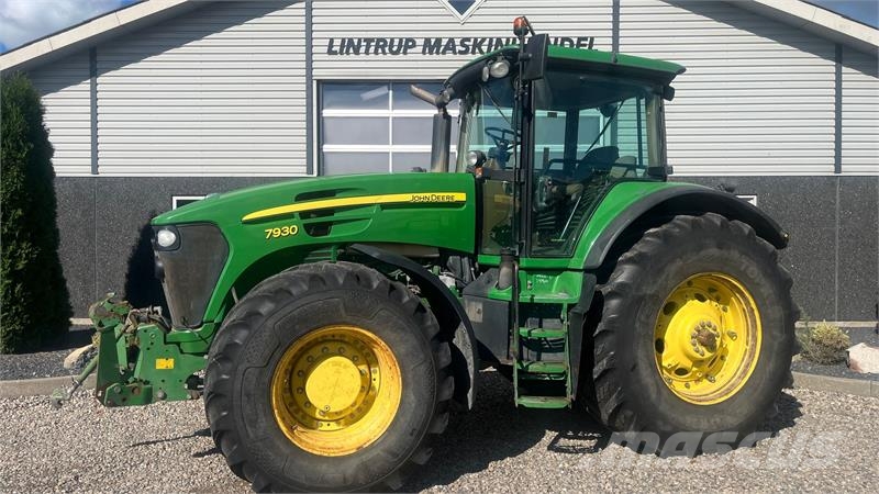 John Deere 7930 Med frontlift Traktori