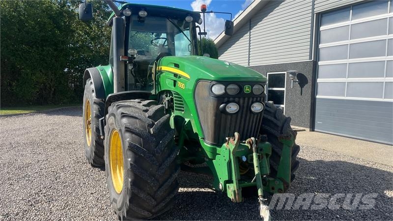 John Deere 7930 Med frontlift Traktori