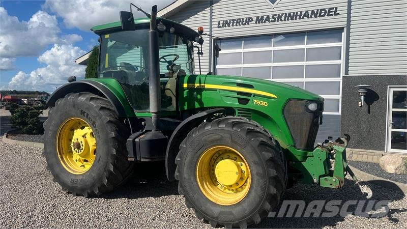 John Deere 7930 Med frontlift Traktori