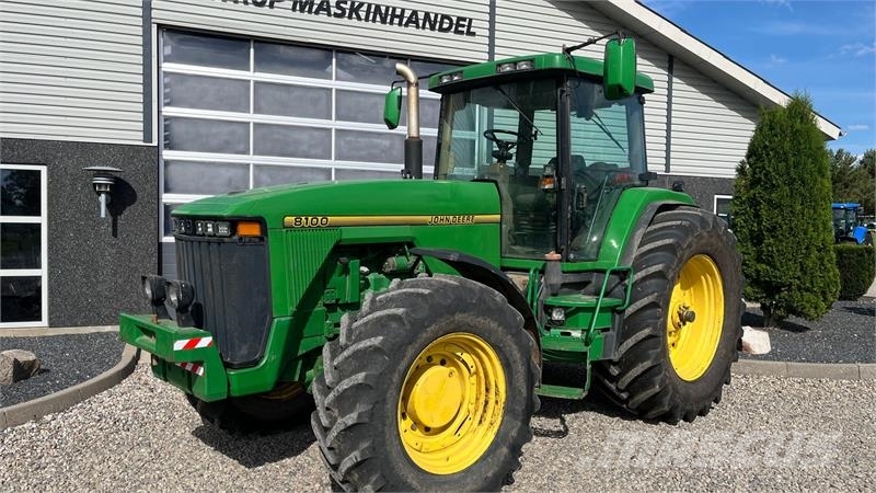 John Deere 8100 Samme ejer siden 2014 Traktoriai