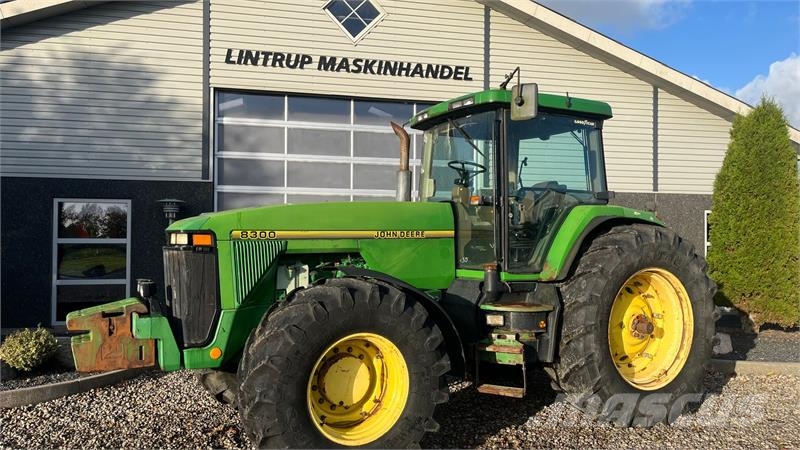 John Deere 8300 Pæn regulær traktor med rigtig gode dæk på. Traktorok